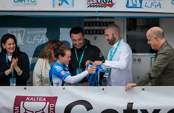 Ikurriña de Getxo — Aitor Arrizabalaga · Euskotren Liga
